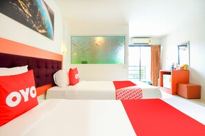 Chambre supérieure avec lits jumeaux | Minibar, bureau, accès au Wi-Fi (inclus), literie fournie