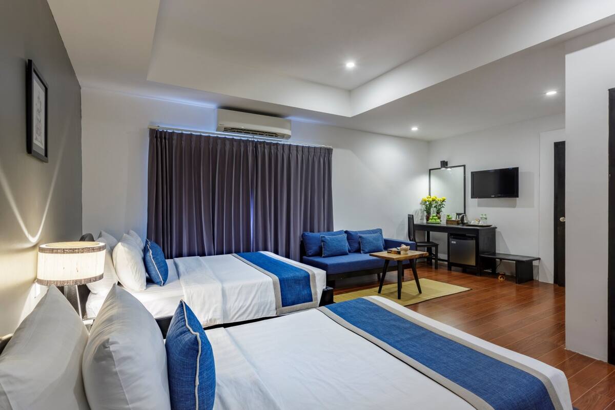 Deluxe Family Suite (3 Adults) -  Free Pick Up | Seprai premium, bantalan ekstra lembut, minibar, dan brankas