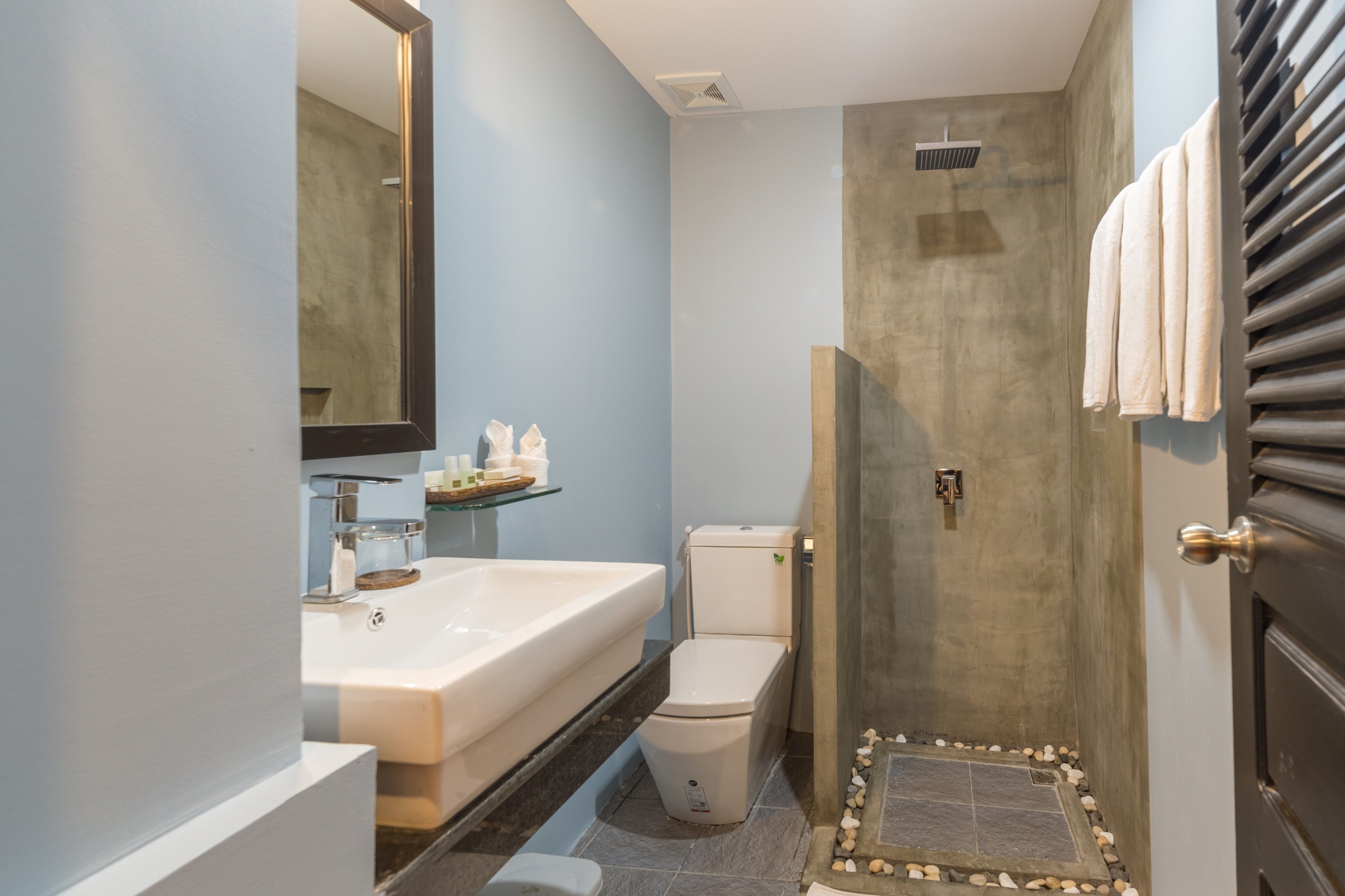 shower, free toiletries, hair dryer, dressing gowns