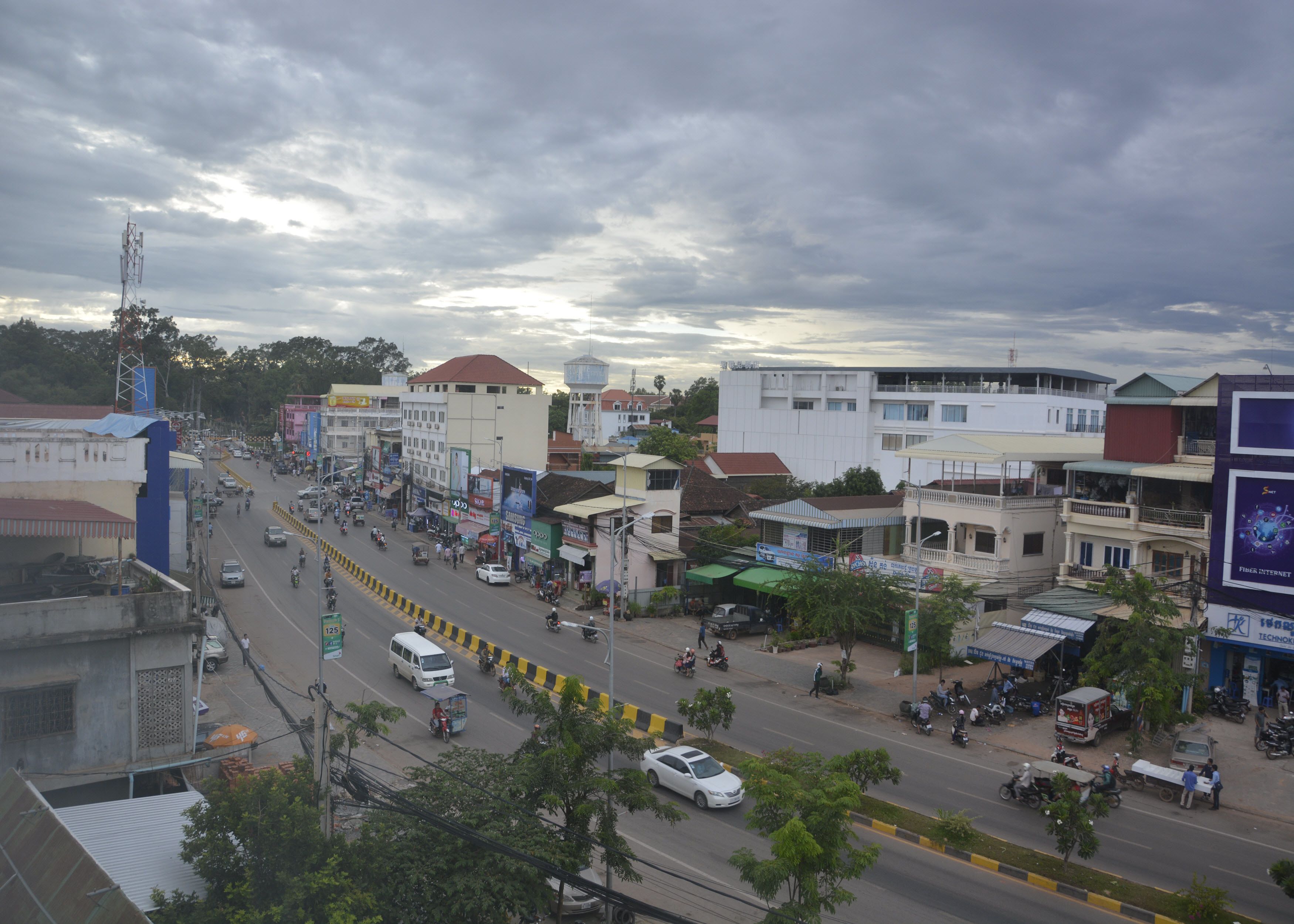 outdoor banquet area