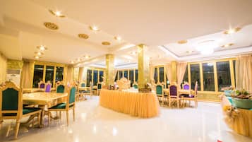 Desayuno a la carta (THB 150 por persona)