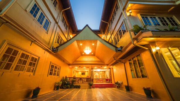 Unclassified image, 1 of 41, button - Nakaraj Princess Chiang Rai - Walking Street (Chiang Rai)