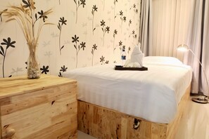 Shared Dormitory, Women only, Non Smoking, City View - DewyHouse (Chiang Mai)