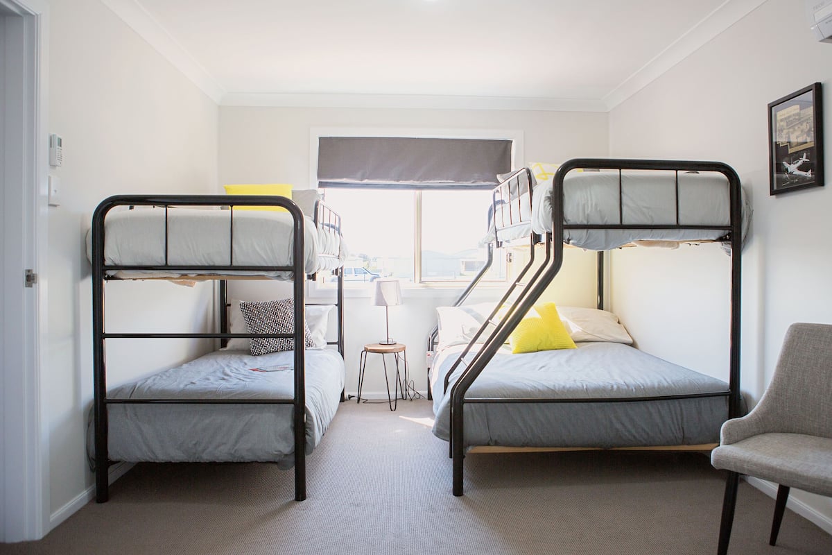 family room with ensuite (shared lounge & kitchen) | iron/ironing board, free wifi, bed sheets