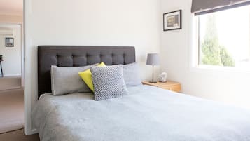 ๋ฃธ, ํธ์ฌ์ด์ฆ์นจ๋ 1๊ฐ, ์์ค์ํธ (Shared Lounge & Kitchen) | ๋ค๋ฆฌ๋ฏธ/๋ค๋ฆฌ๋ฏธํ, ๋ฌด๋ฃ WiFi, ์นจ๋ ์ํธ