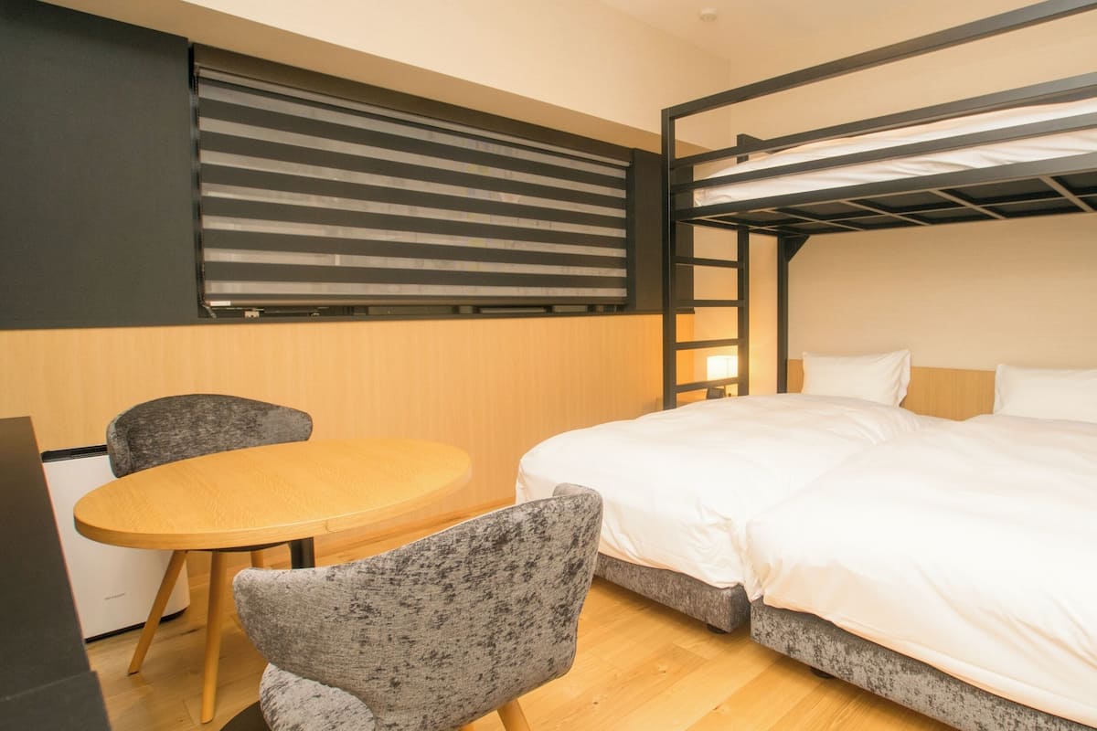 1 bedroom, desk, WiFi (free), bed sheets