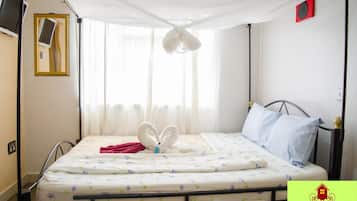 Escrivaninha, espaço de trabalho para notebook, quartos à prova de som