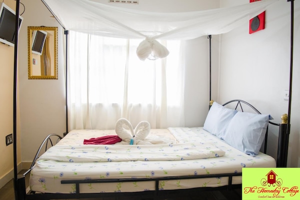 Desk, laptop workspace, soundproofing, cribs/infant beds