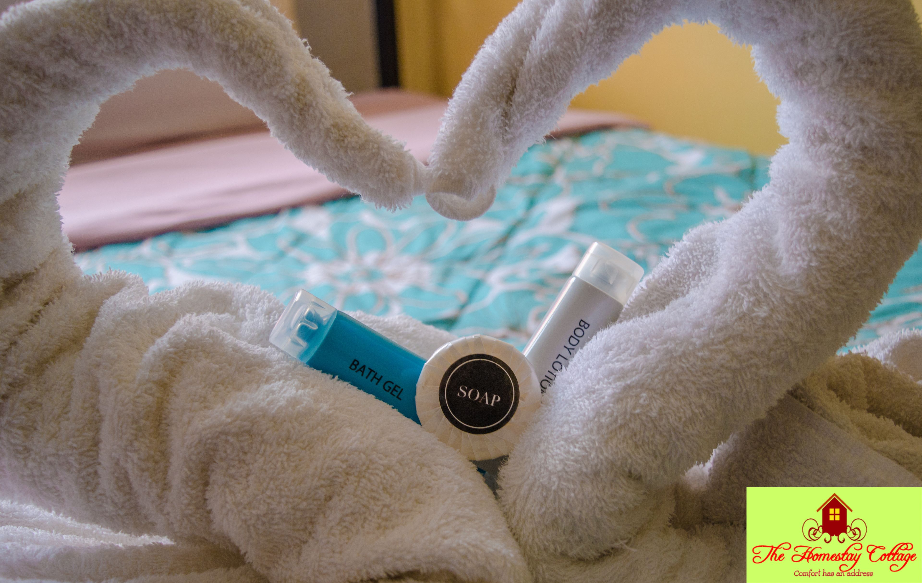 single room | bathroom amenities | shower, free toiletries, slippers, towels