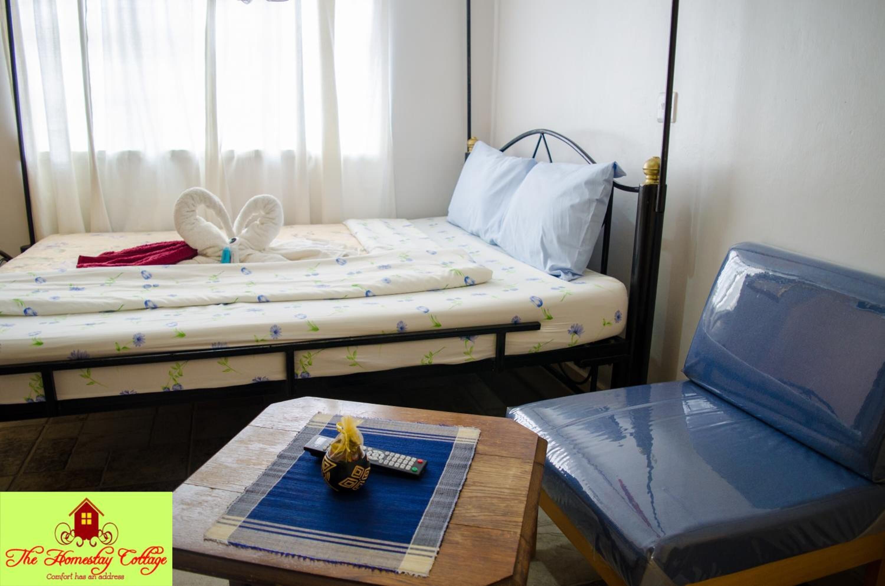 desk, laptop workspace, soundproofing, cots/infant beds