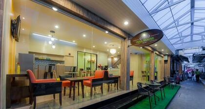 Full House Khaosan - Hostel