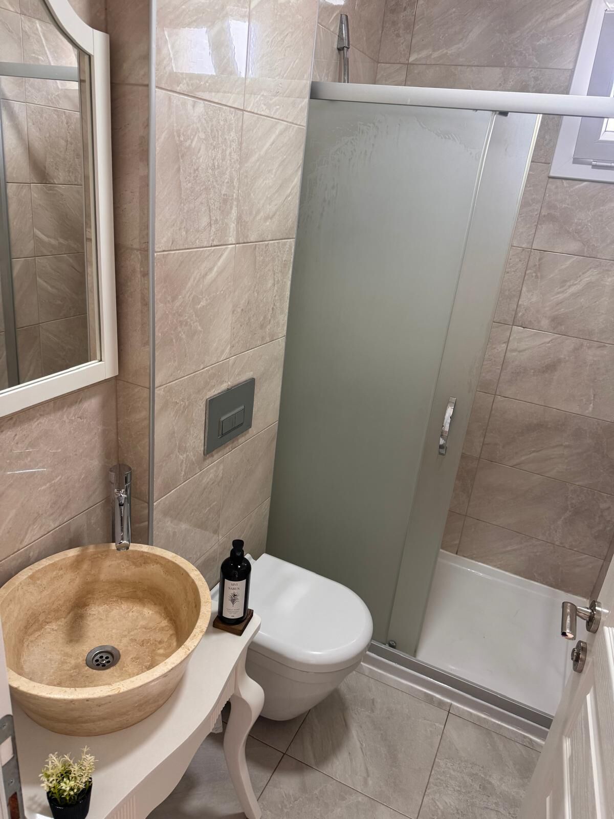 standard double room, sea view | bathroom | shower, free toiletries, hair dryer, slippers