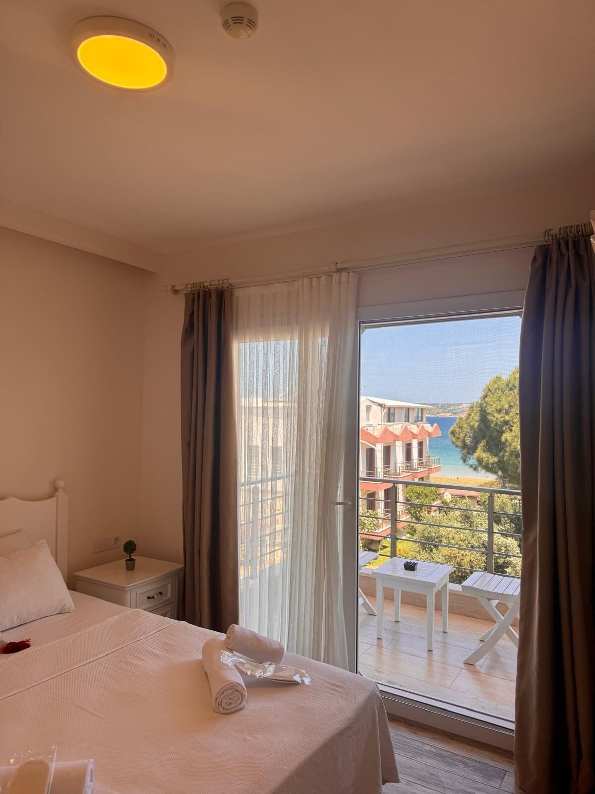 standard double room, sea view | minibar, desk, soundproofing, iron/ironing board