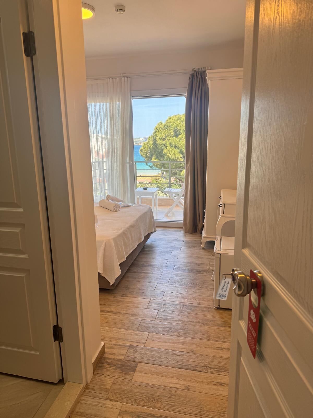 standard double room, sea view | minibar, desk, soundproofing, iron/ironing board