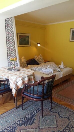 City-Apartment, Balkon, Erdgeschoss | Wohnbereich