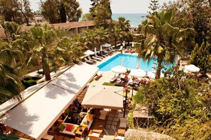 Outdoor pool, pool umbrellas, pool loungers - Sunprime Dogan Side Beach - Adults Only (Manavgat)