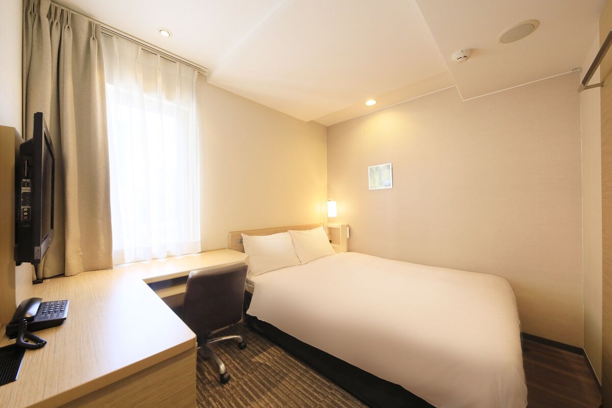 Standard Single Room A Non-smoking