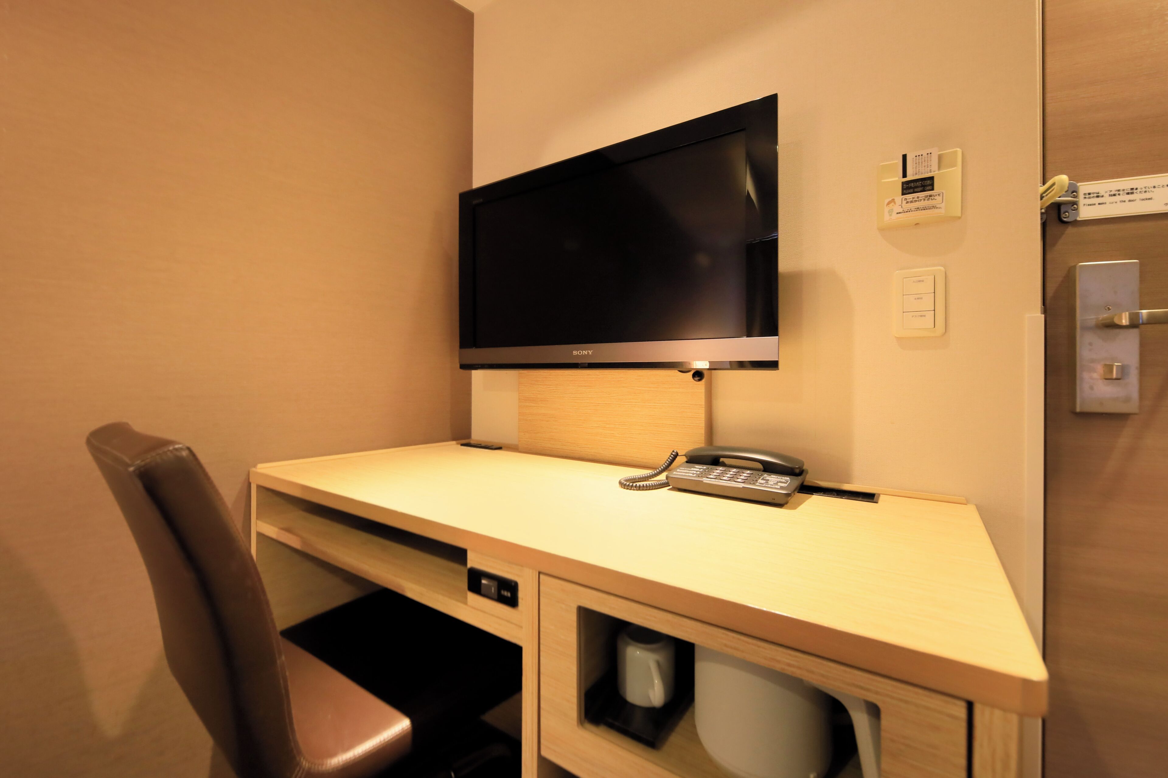 single room, non smoking (  b  ) | free wifi