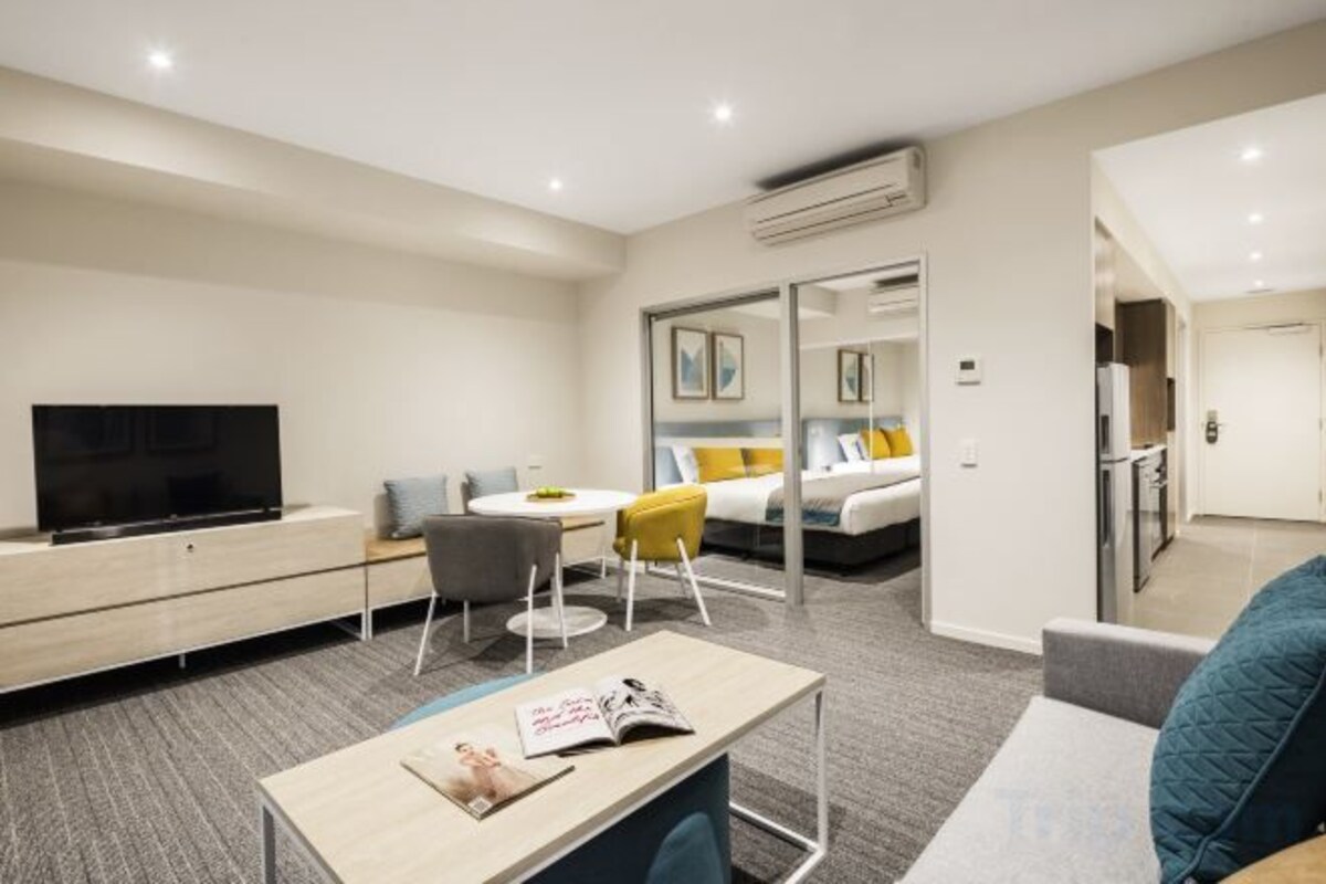 One Bedroom Apartment