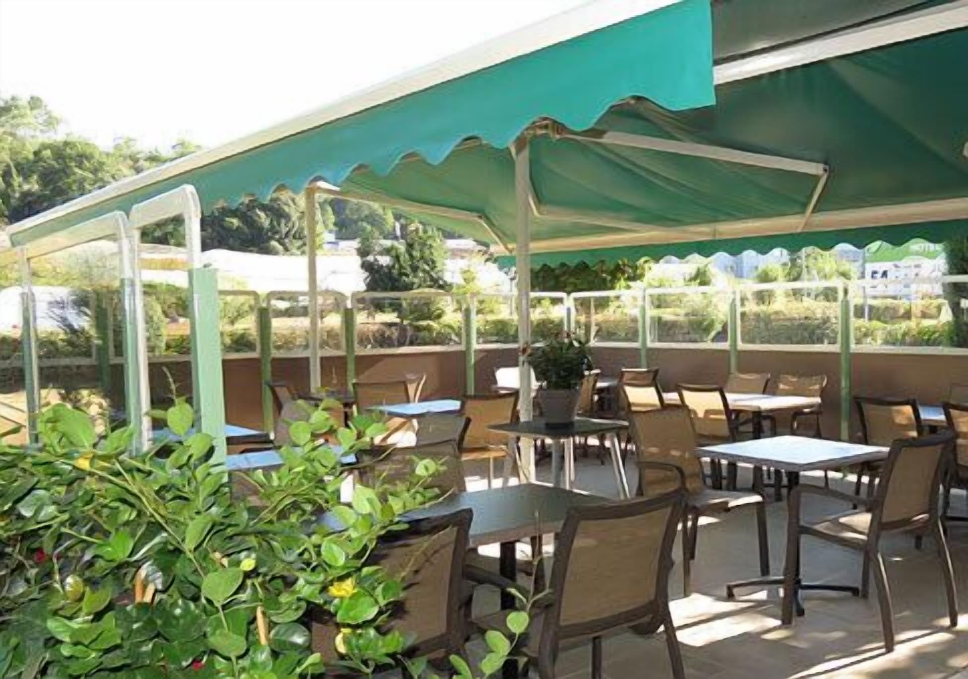 Khu ẩm thực ngoài trời