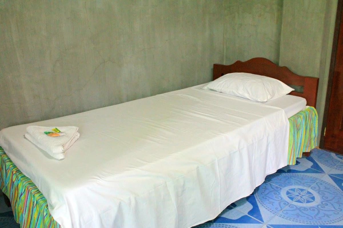 Economy Single Room (Fan) | Desk, WiFi (free)