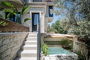 Deluxe Studio Suite, Private Pool | Living area - Derin Alacati (Cesme)