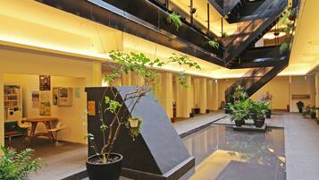 الإطلالة من المنشأة