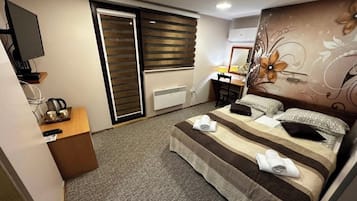 Panoramic Double Room, Balcony | Individually decorated, individually furnished, free WiFi, bed sheets