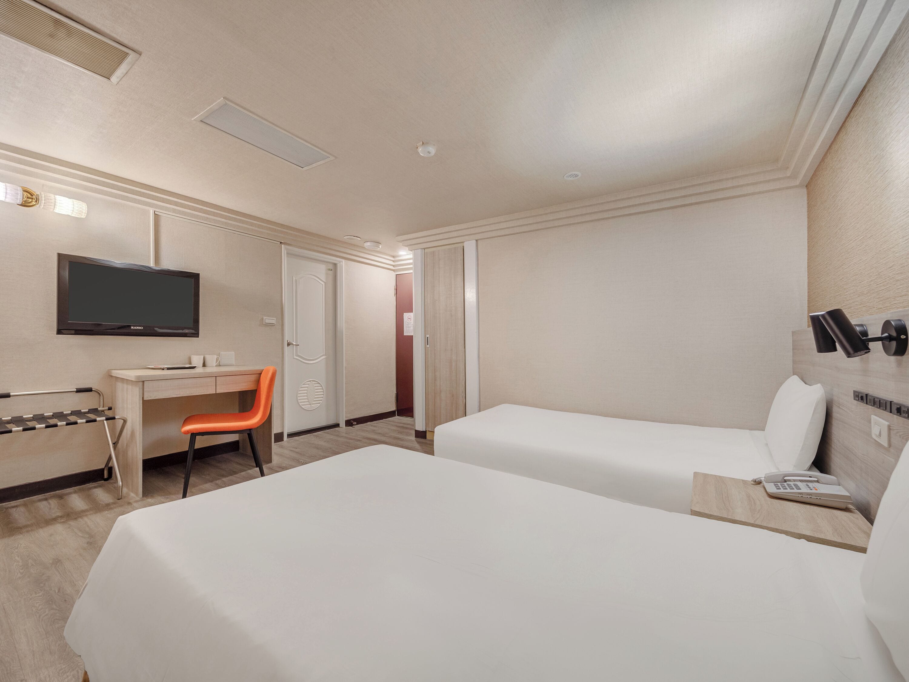 Photo - Doitsu Hotel