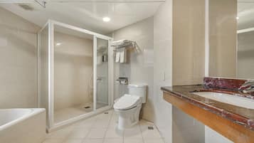 Deluxe Double Room | Bathroom | Separate tub and shower, rainfall showerhead, hair dryer, towels
