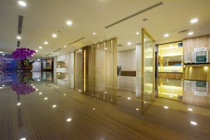 Lobby sitting area - Doitsu Hotel (Taipei)