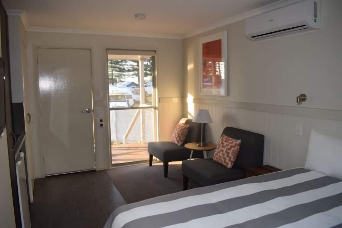 1 bedroom, iron/ironing board, bed sheets