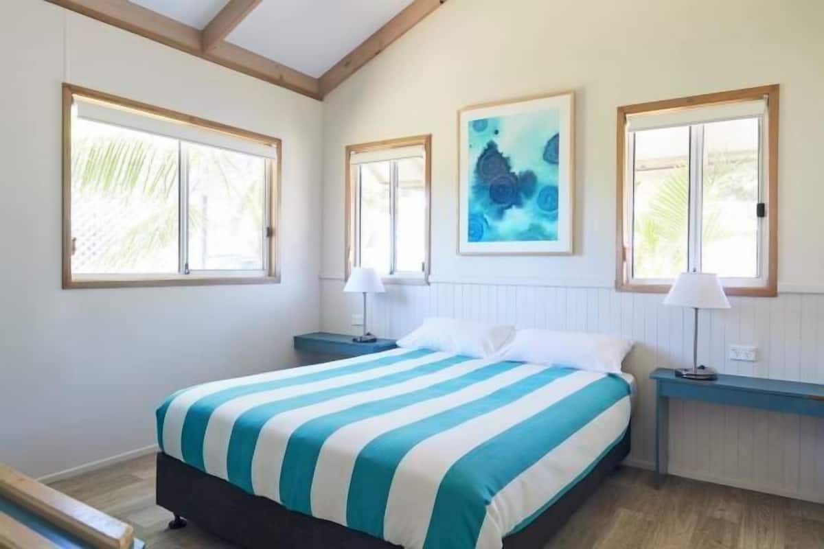 1 bedroom, iron/ironing board, bed sheets