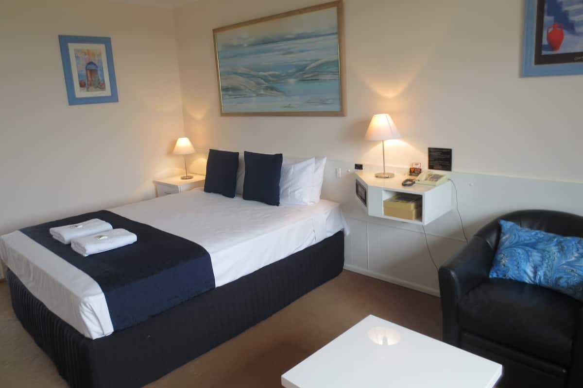 Standaard kamer, 1 queensize bed (Room 6) | Een strijkplank/strijkijzer, gratis wifi, beddengoed