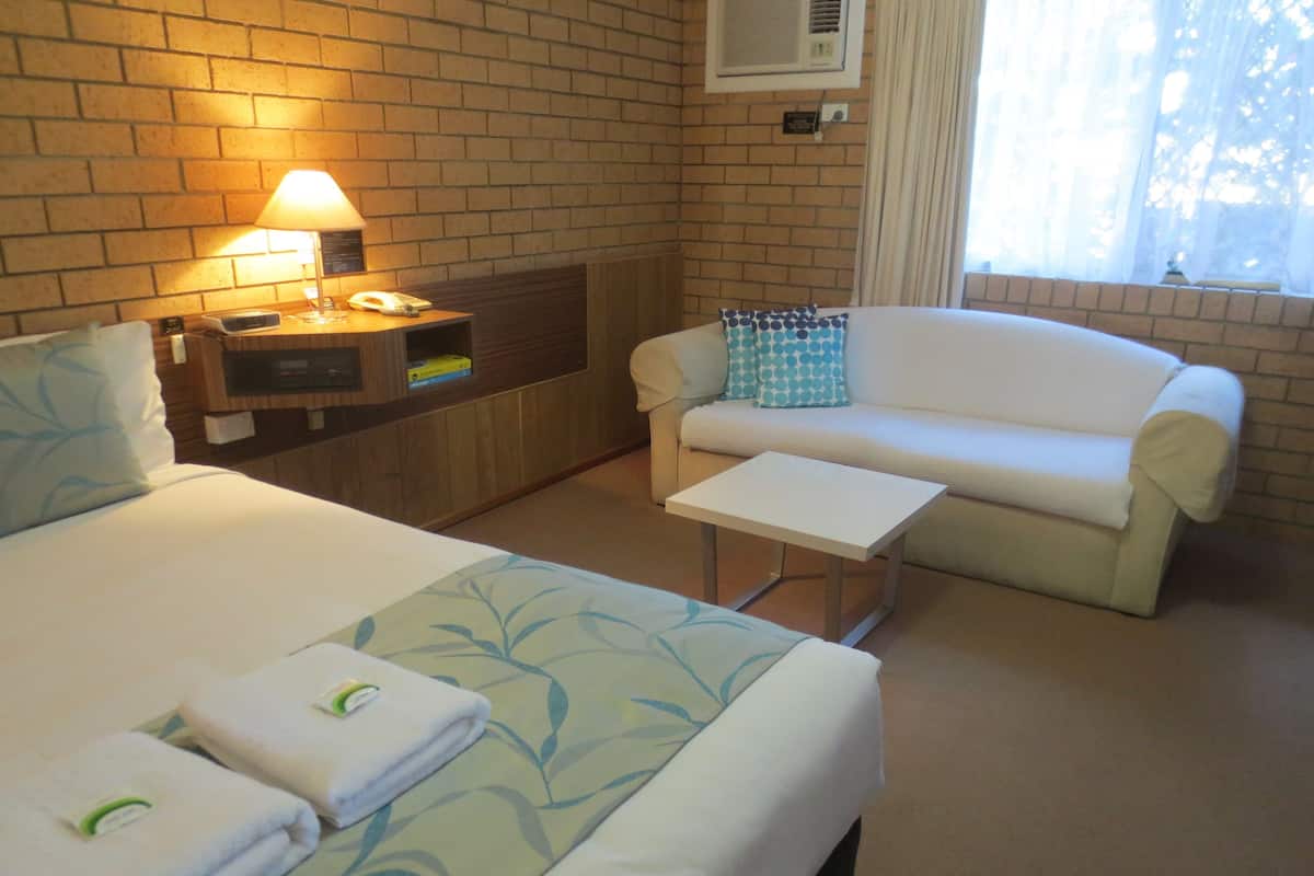 Standaard kamer, 1 queensize bed (Room 4) | Een strijkplank/strijkijzer, gratis wifi, beddengoed