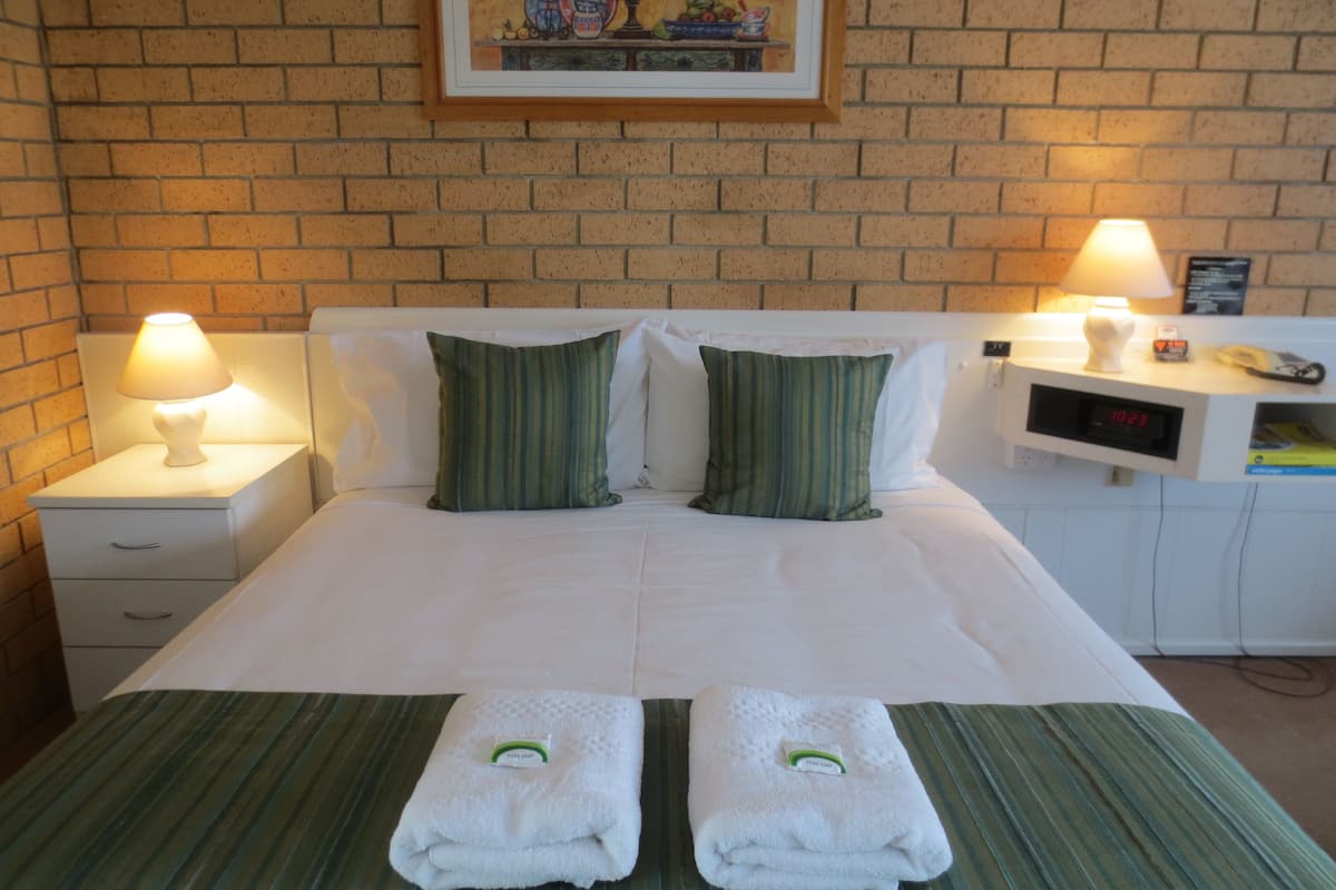 Standaard kamer (12 Room) | Een strijkplank/strijkijzer, gratis wifi, beddengoed
