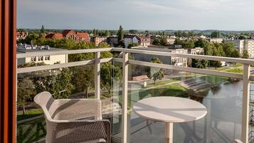 Deluxe-lejlighed - 2 soveværelser - balkon | 1 soveværelse, premium-sengetøj, gratis baby-/barnesenge, gratis Wi-Fi