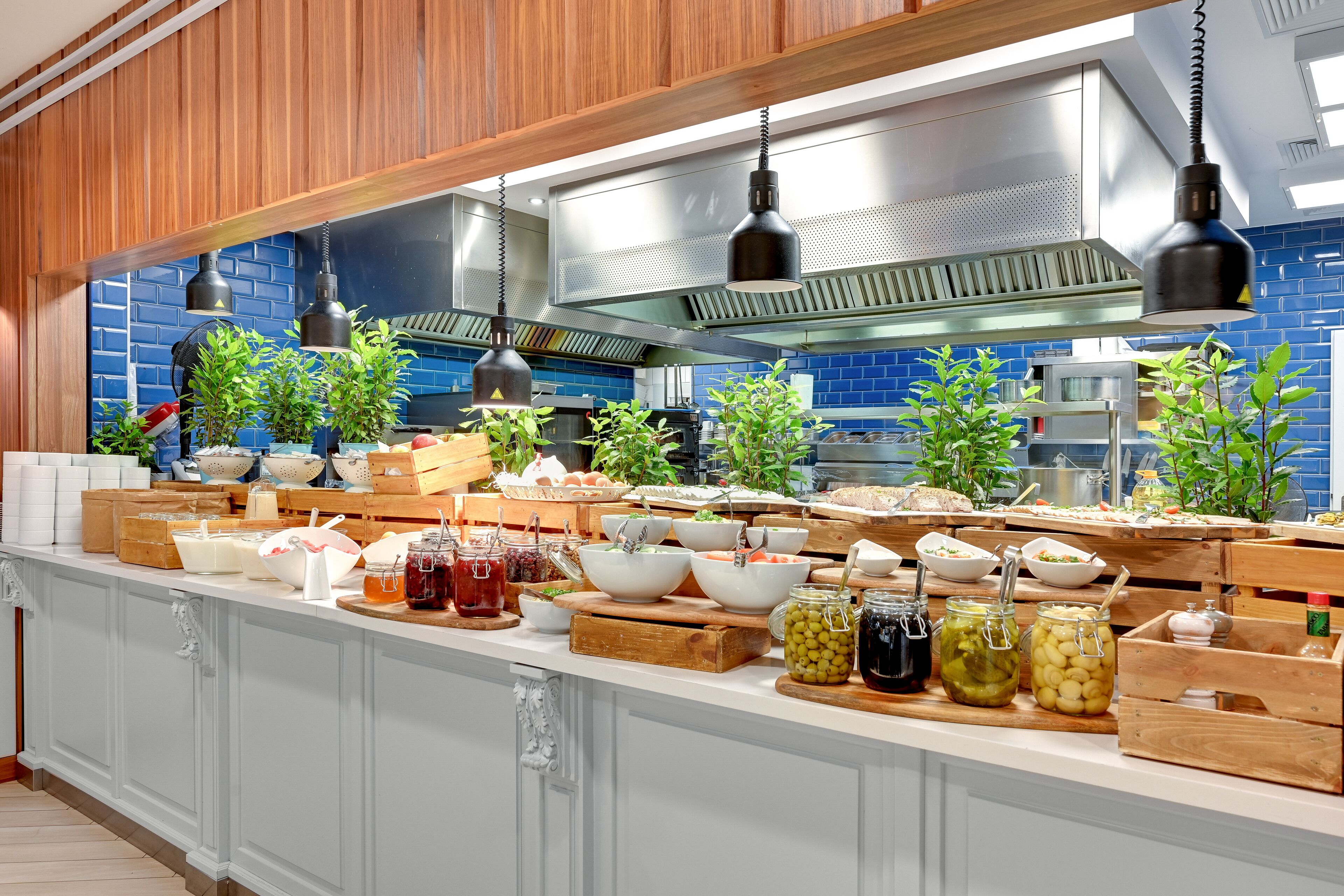 Daily buffet breakfast for a fee