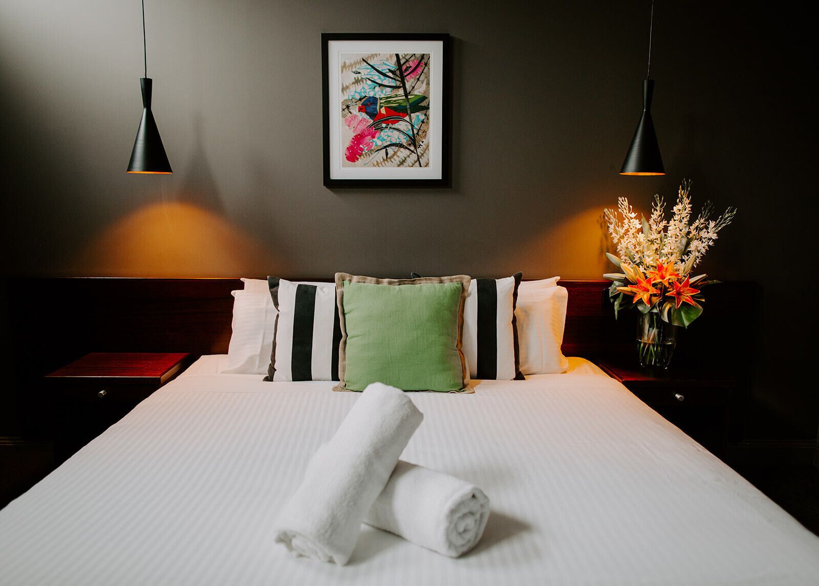 Deluxe King Room | Minibar, desk, iron/ironing board, free WiFi