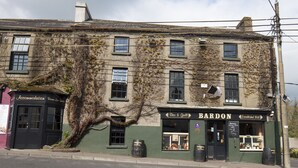 Unclassified image, 4 of 32, button - The Rooms at Bardons (Kilcullen)