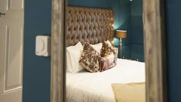 Superior Double or Twin Room | Individually decorated, individually furnished, iron/ironing board