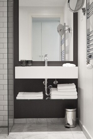 Toalettartikler (inkludert) og håndklær