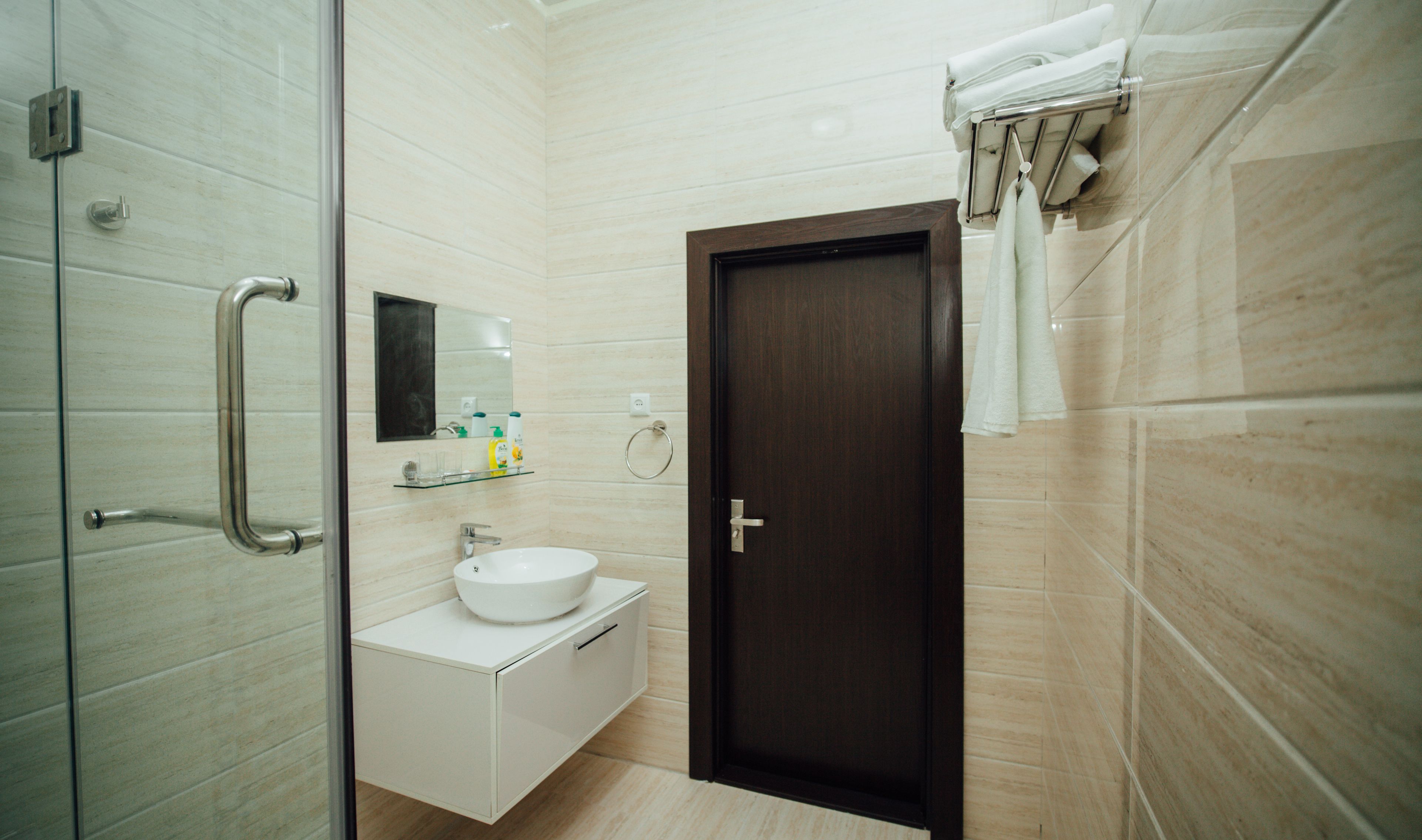 Standard Double Room | Bathroom | Shower, free toiletries, hair dryer, bathrobes