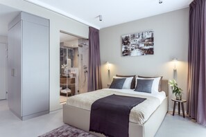 Studio Apartment Senior | Private kitchenette