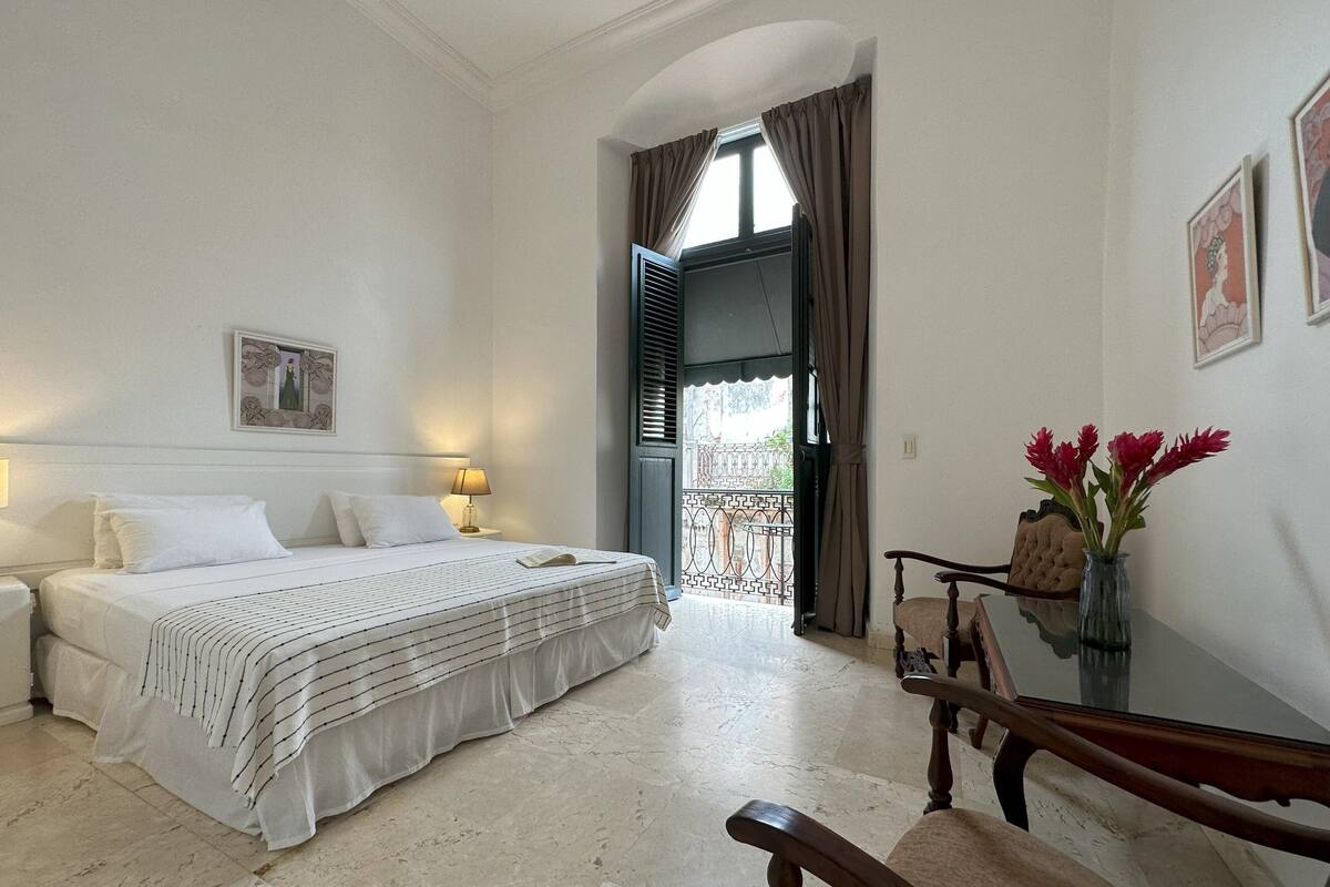 Standardzimmer (Oficios - Annex Building) | Minibar, Zimmersafe, individuell dekoriert, individuell eingerichtet