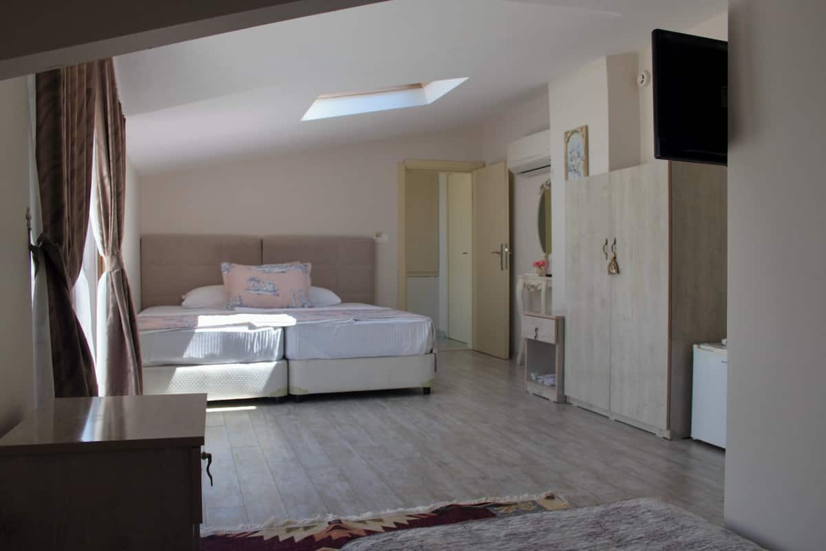 superior triple room | in-room safe, free wifi