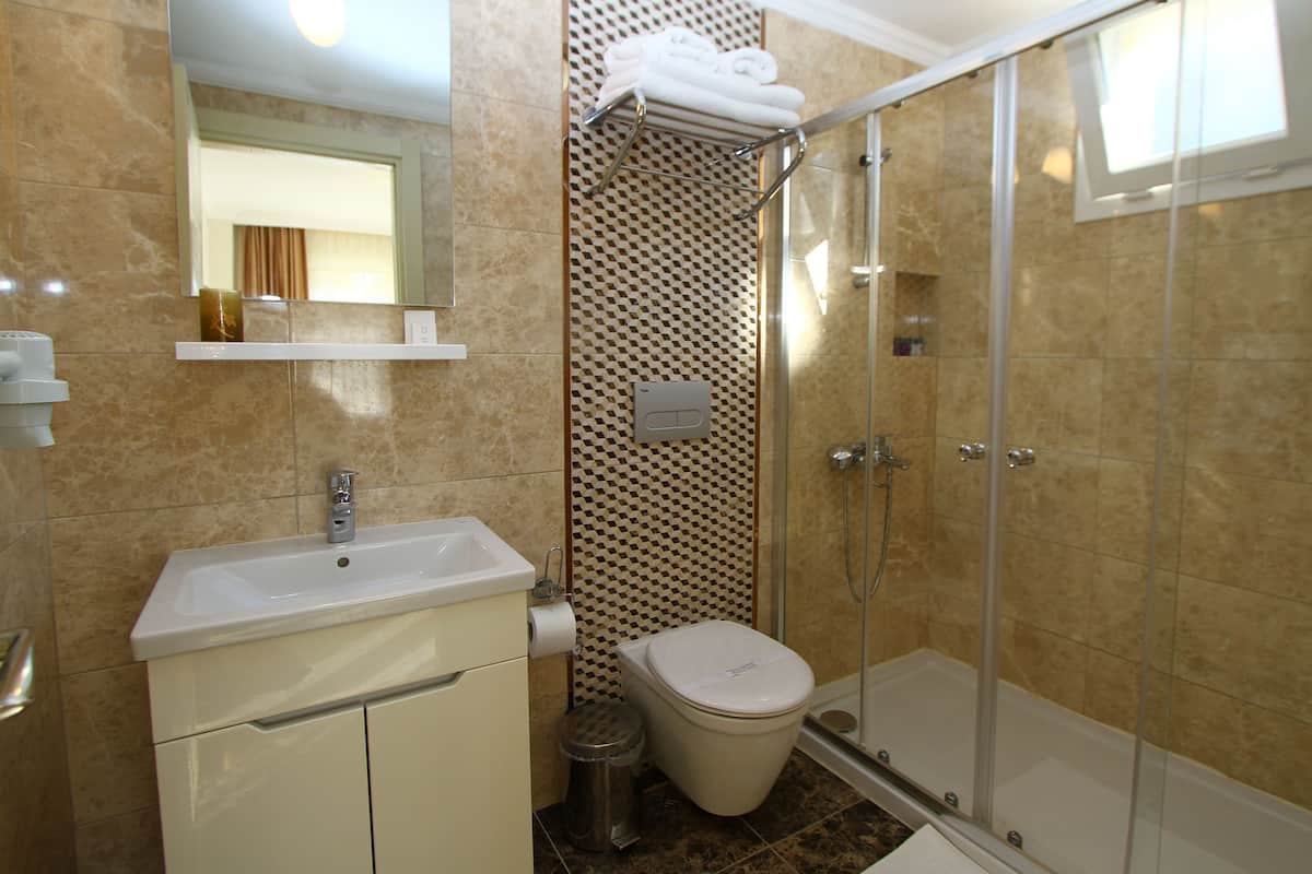 deluxe double room | in-room safe, free wifi
