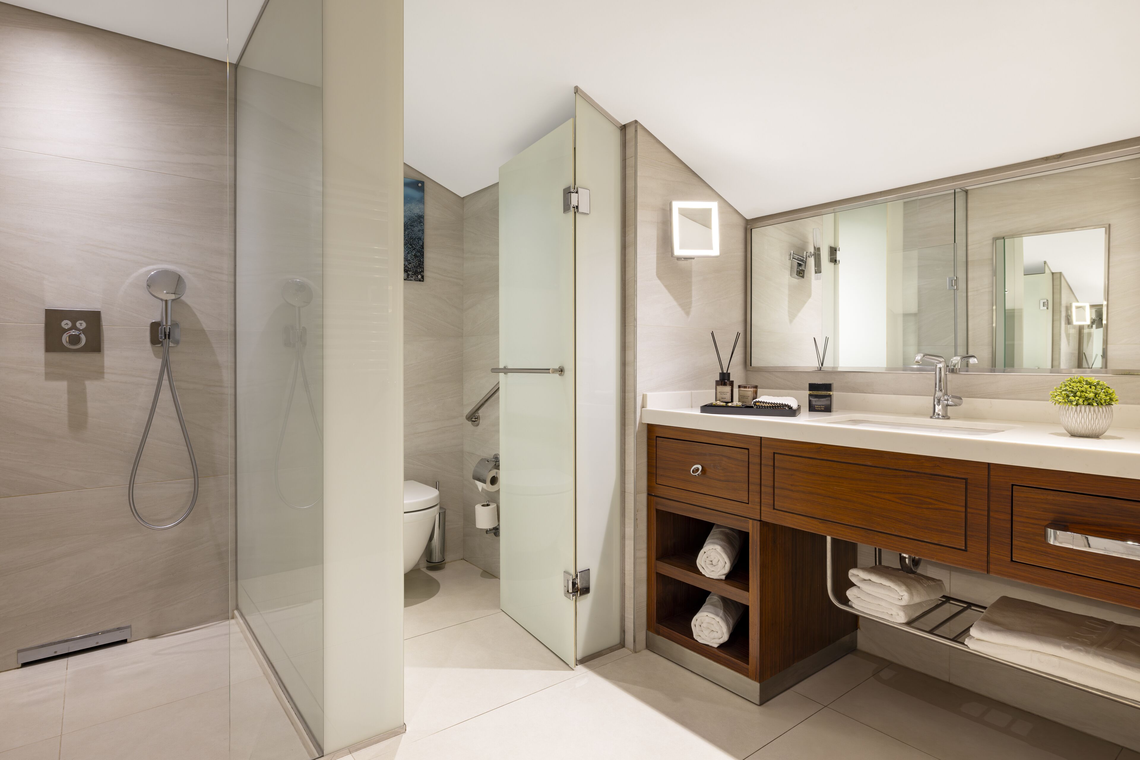 loft, 2 bedrooms, terrace, city view | bathroom | shower, rainfall showerhead, free toiletries, hair dryer