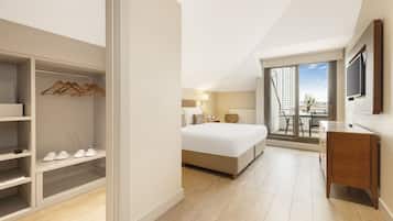 Loft, 2 Schlafzimmer, Terrasse, Stadtblick | 1 Schlafzimmer, hochwertige Bettwaren, Betten mit Memory-Foam-Matratzen
