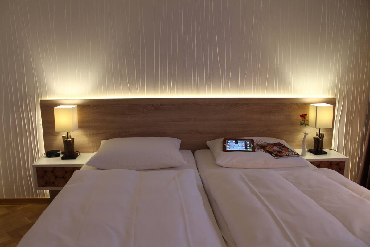 1 bedroom, in-room safe, desk, soundproofing